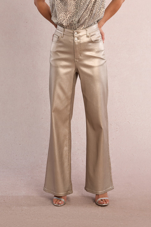 Pantalón de mujer largo, en color metalizado.