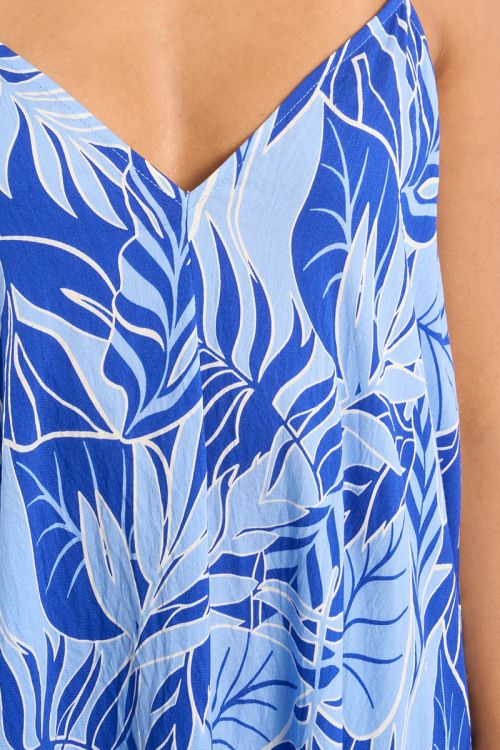 Vestido de tirantes asimétrico, con estampado.