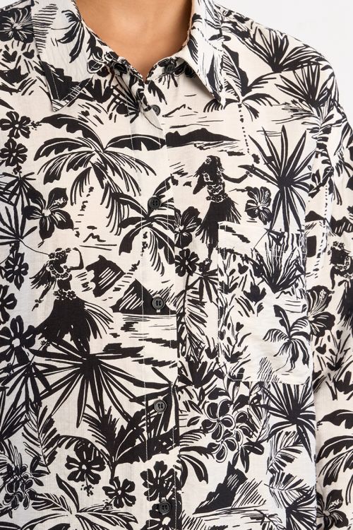 Camisa de mujer de manga larga, estampado fantasía.