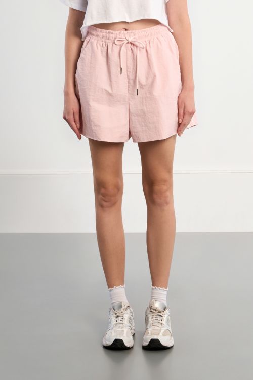 Short de survêtement en nylon et en dentelle