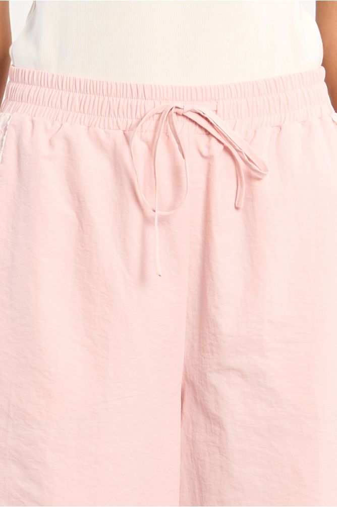 Pantalón de mujer largo, de chandal.