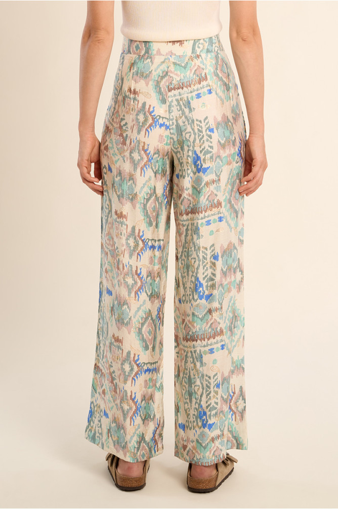 Pantalón de mujer largo, con estampado.