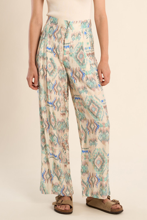 Pantalón de mujer largo, con estampado.