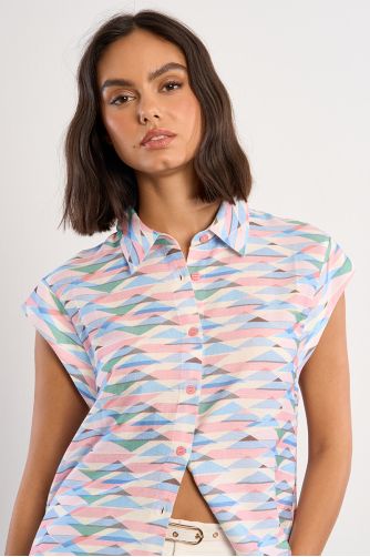 Sleeveless blouse with geometric print