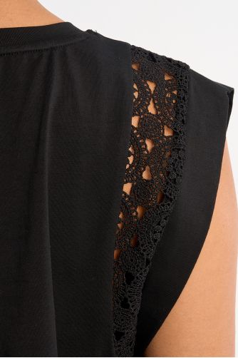 T-shirt with openwork sleeves