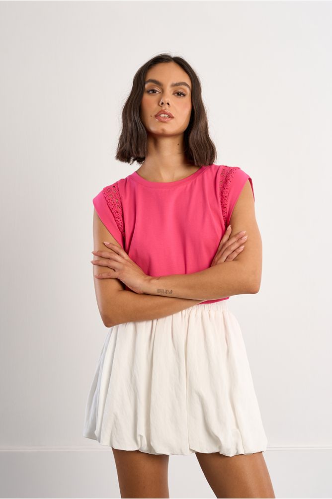 T-shirt aux manches ajourées