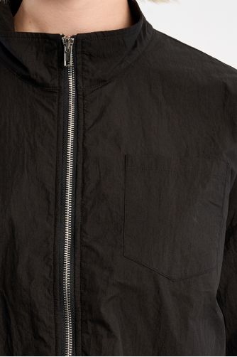 Veste en nylon Sporty, détail dentelle