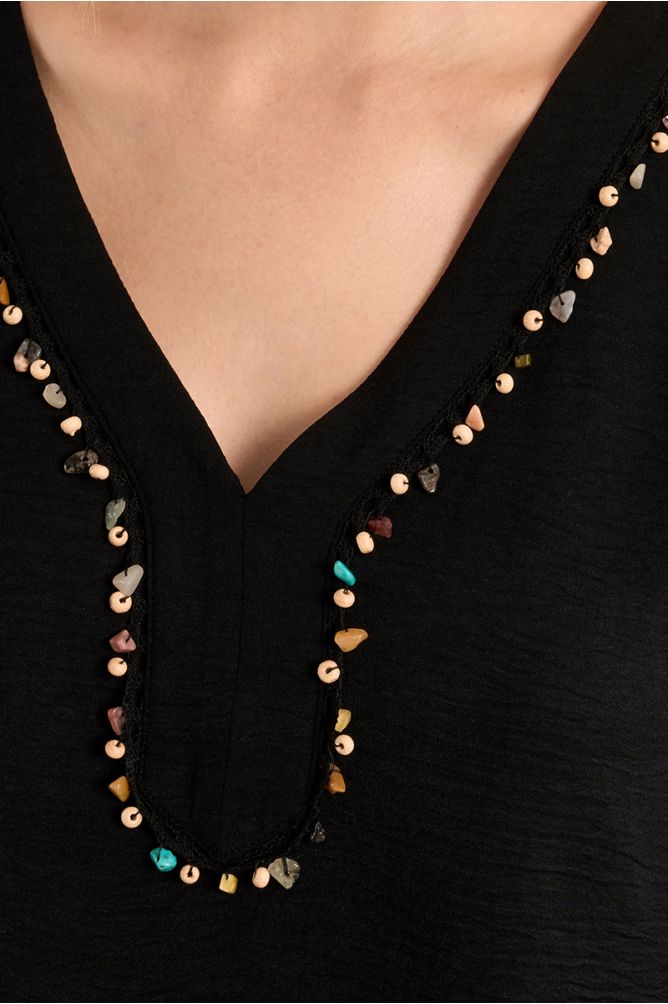 T-shirt with beaded collar