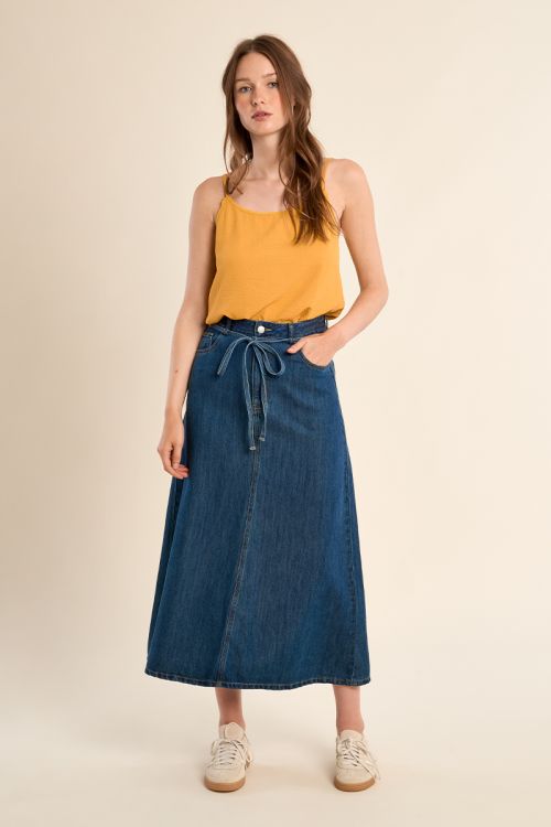 Top de mujer lencero, de tirantes.