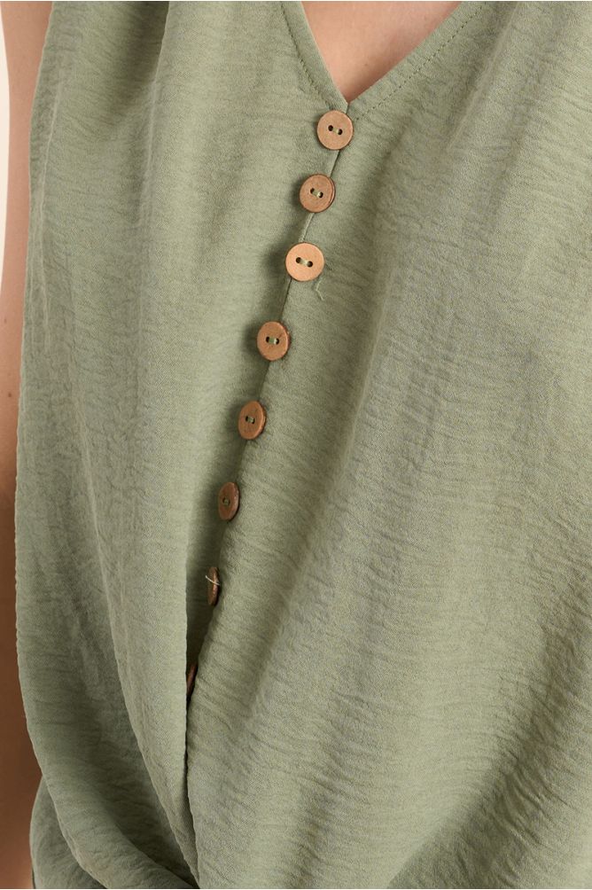 Fluid, knotted tank top