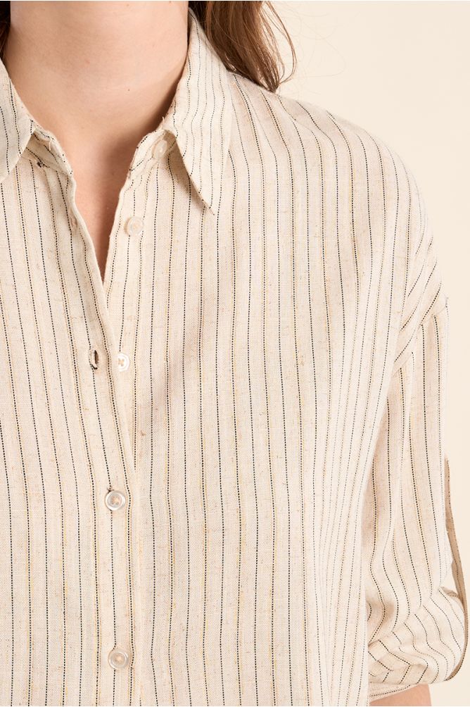 Camisa de mujer de manga corta, motivo rayas.