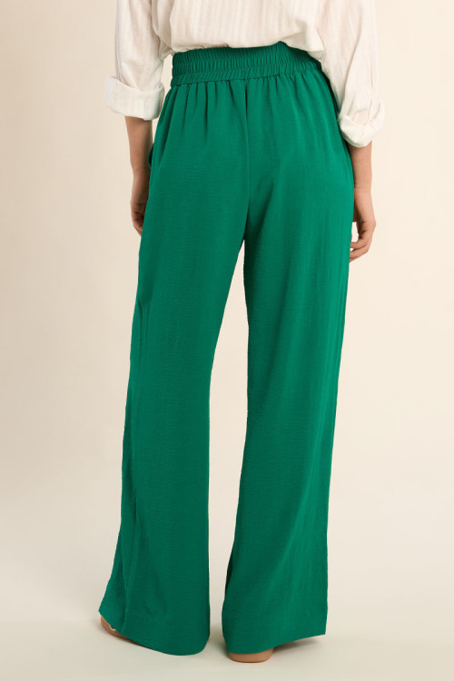 Pantalón de mujer largo, tiro muy alto.