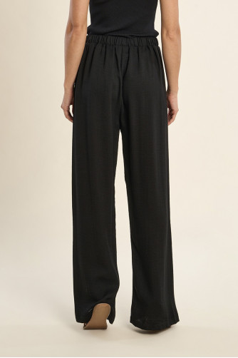 Pantalón de mujer largo, con lazada.