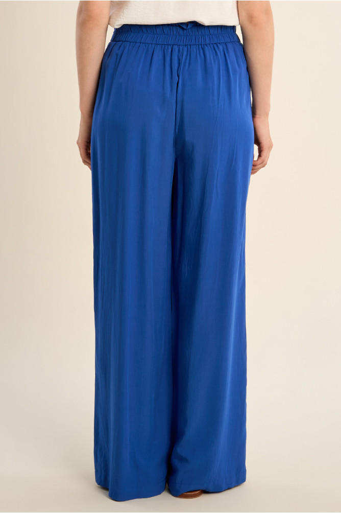 Wide-leg pants, high waist