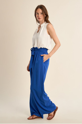 Wide-leg pants, high waist