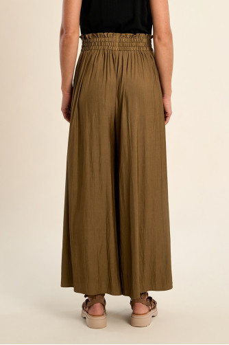 Wide, flowing trousers