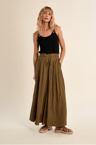 Wide, flowing trousers
