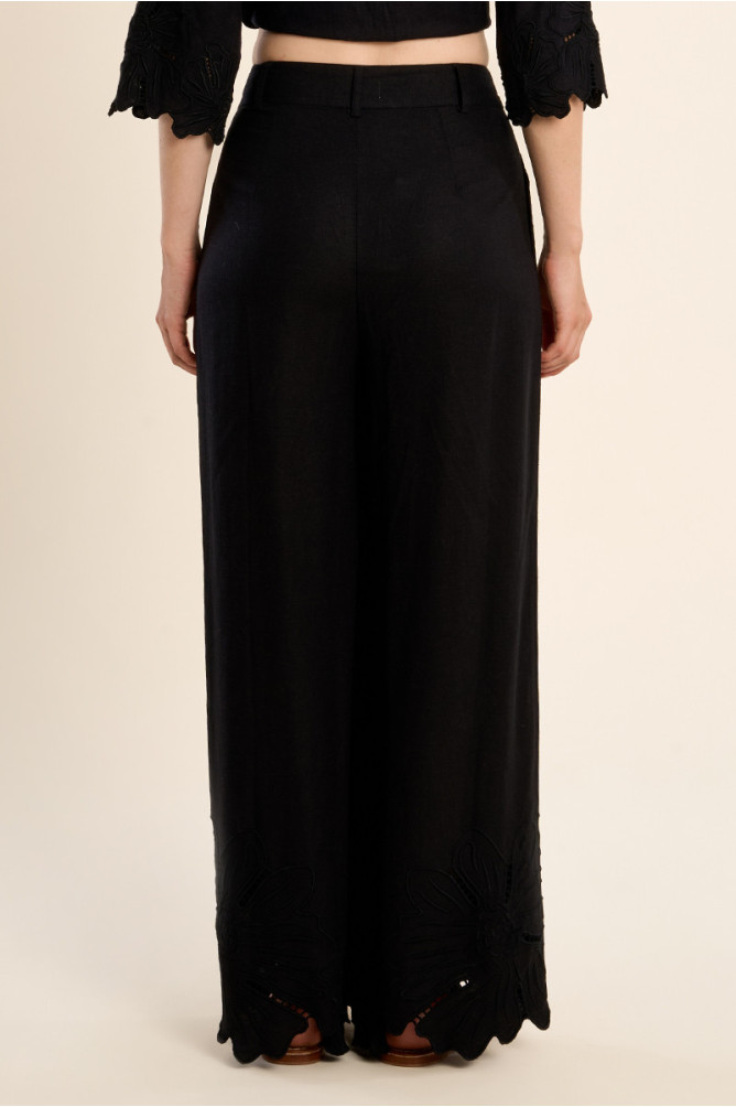 Straight-leg trousers, made of cotton