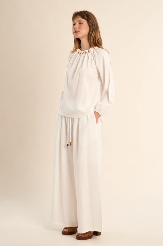 Blouse col rond perlé