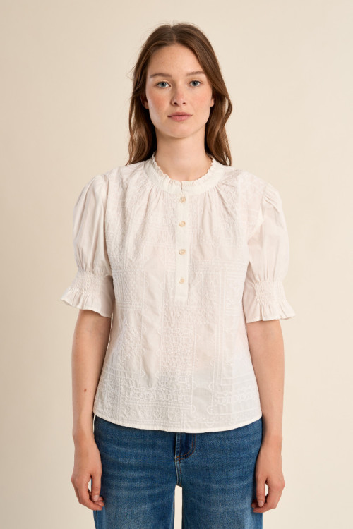 Blouse en coton, détails brodés