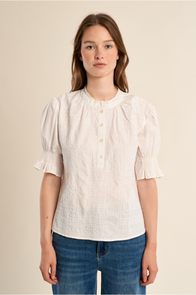 Blouse en coton, détails brodés