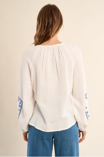 Embroidered blouse, in cotton gauze