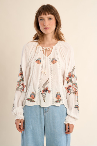 Blouse à broderie florale, col à nouer