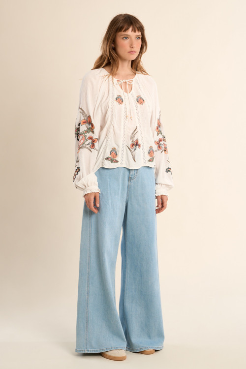 Blouse with floral embroidery, tie collar