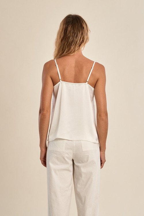 Top de mujer lencero, de tirantes, con encaje.