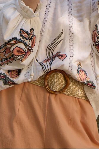 Braided belt with wooden buckle