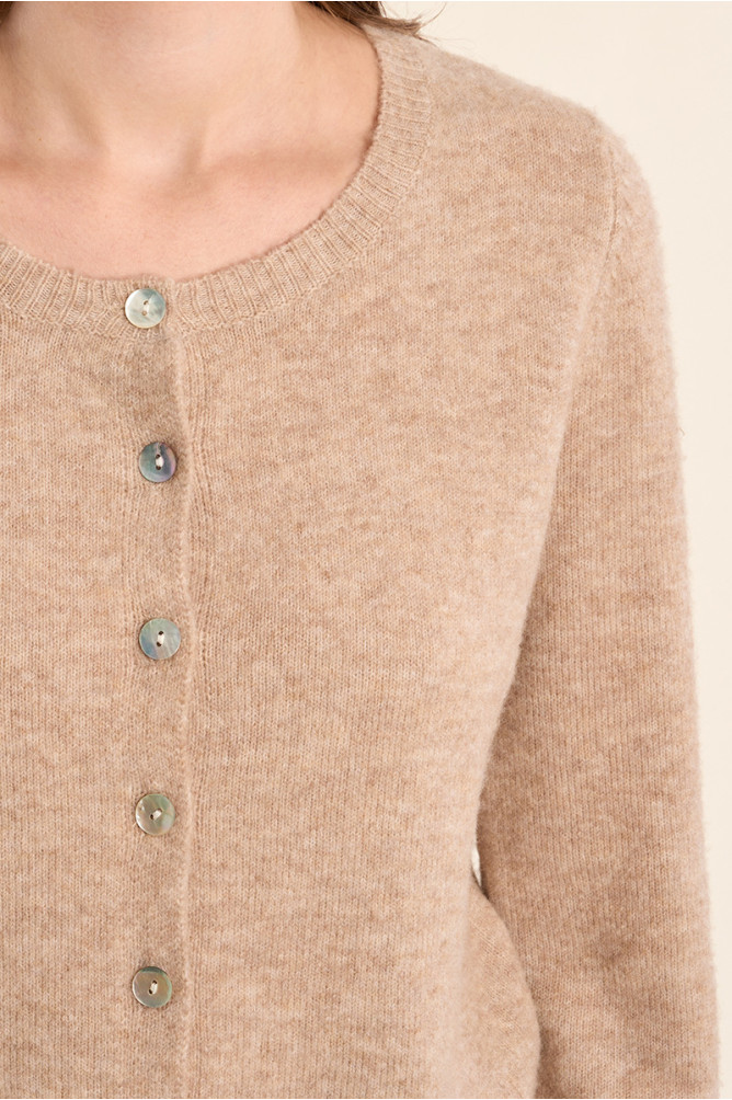 Knitted cardigan, buttoned