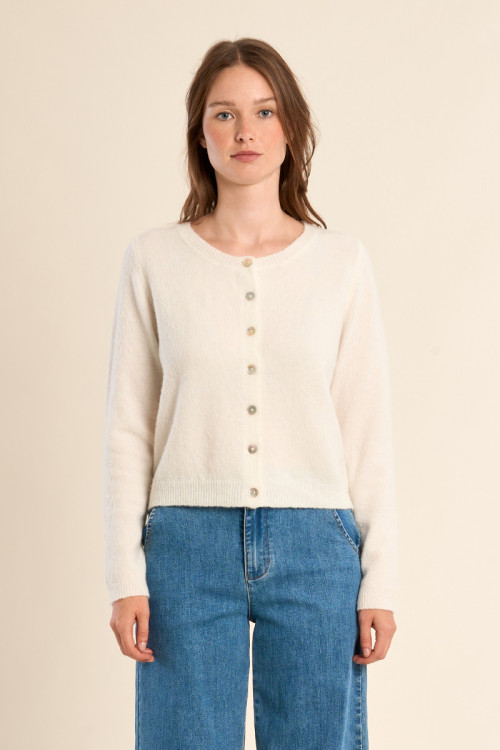 Knitted cardigan, buttoned