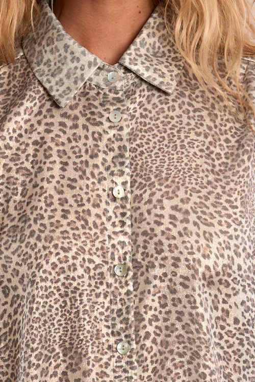 Short-sleeved blouse, leopard print