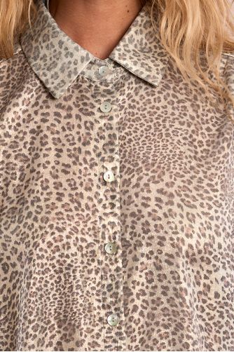 Short-sleeved blouse, leopard print