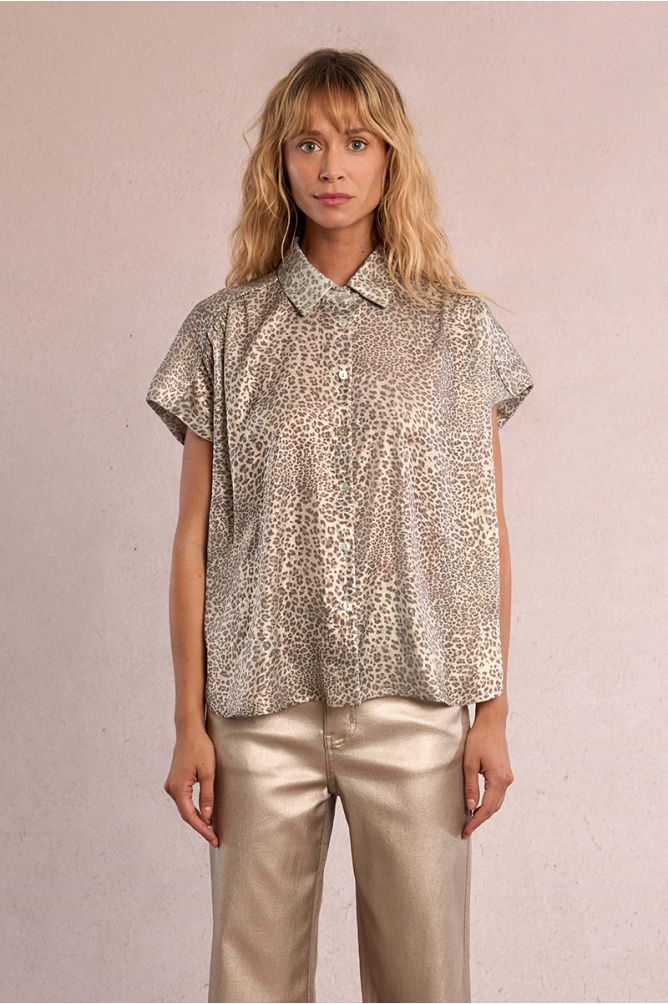 Short-sleeved blouse, leopard print