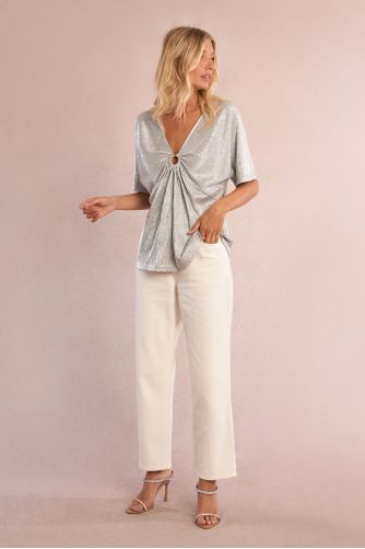 Iridescent top, pleated