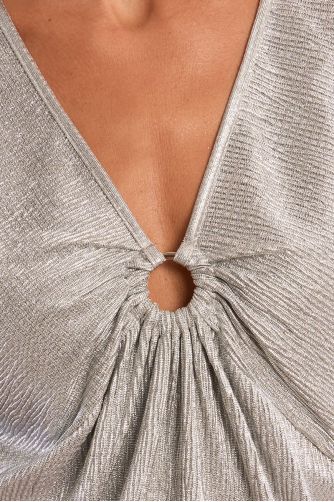 Iridescent top, pleated