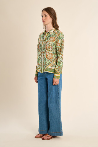 Lightweight shirt, scarf print