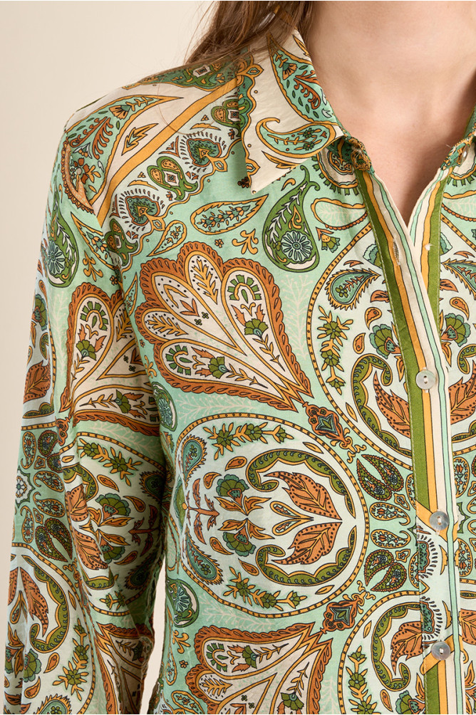 Lightweight shirt, scarf print