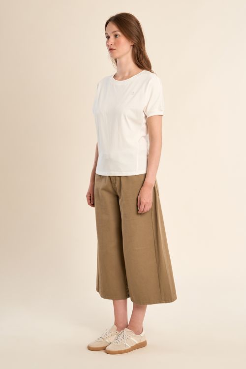 Camiseta de mujer de manga corta, detalle trébol.