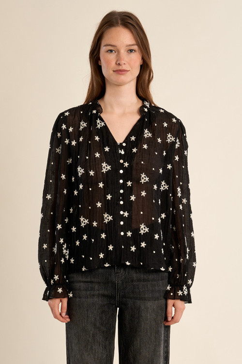 Camisa de mujer de manga larga poeta, con estampado.