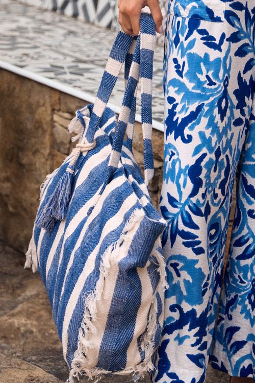 Large tote bag, made of cotton