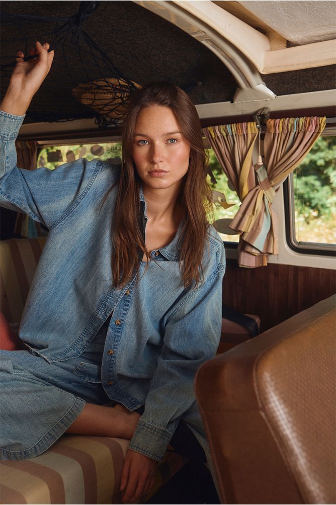 Chemise en jean, détails perles