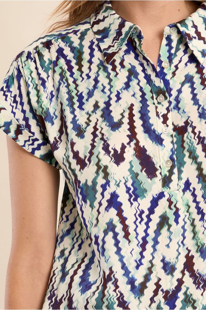 Short-sleeved blouse, printed