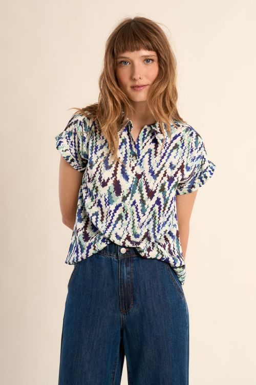 Short-sleeved blouse, printed