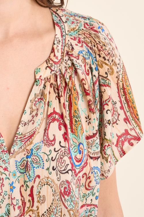 Top de mujer de manga corta, con estampado.