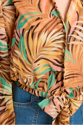 Printed shirt, knottable