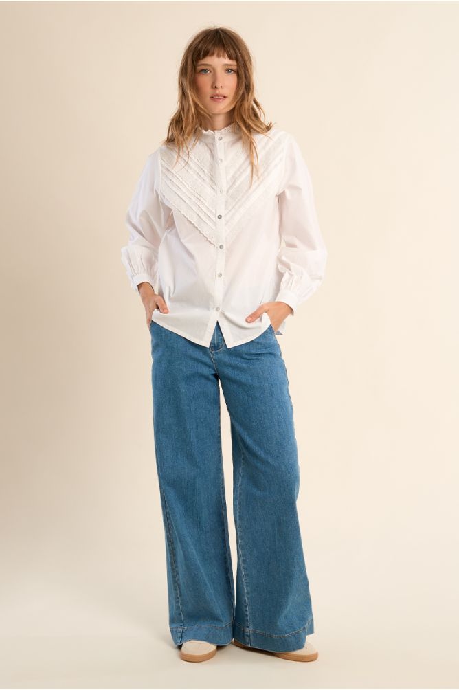 Cotton shirt, with lace