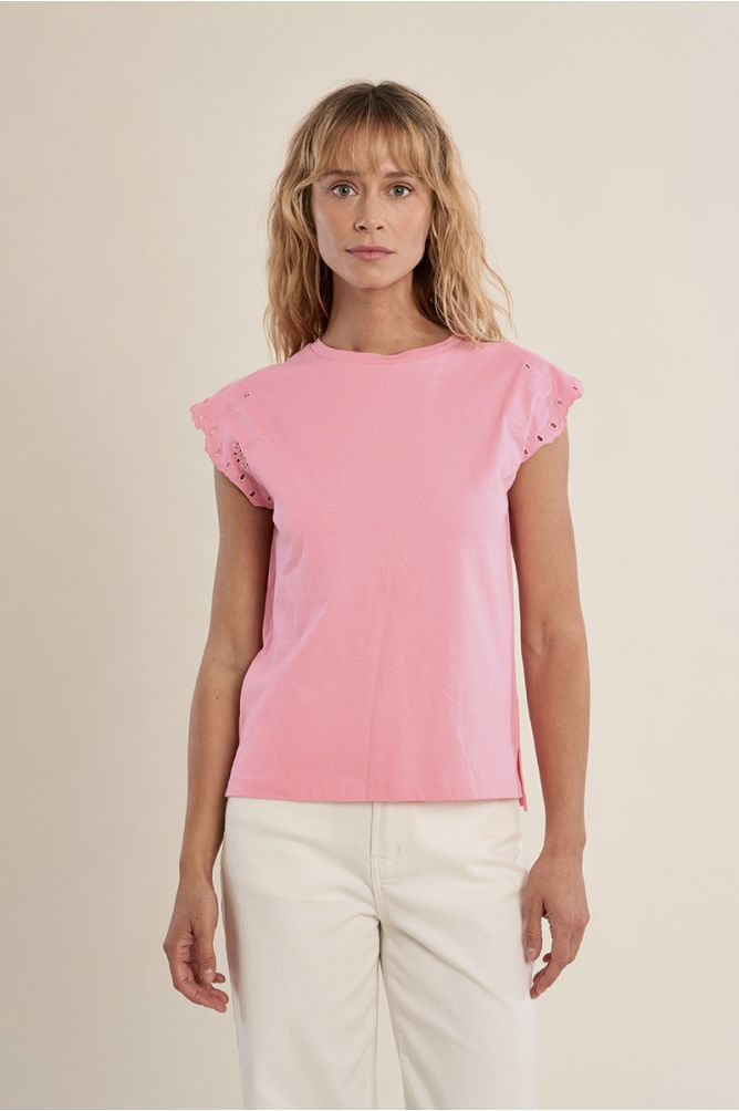 Camiseta de mujer de manga corta, detalles bordados.