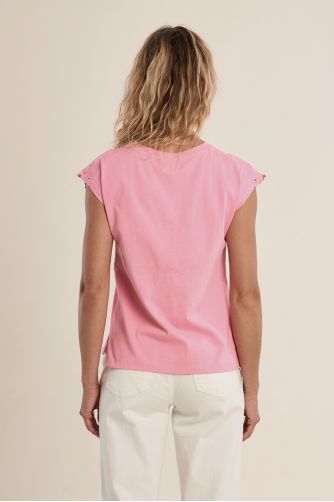 Camiseta de mujer de manga corta, detalles bordados.